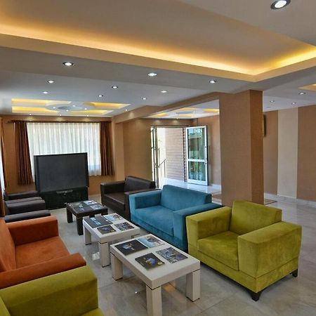 Airport Guelluek Otel Milas Bagian luar foto